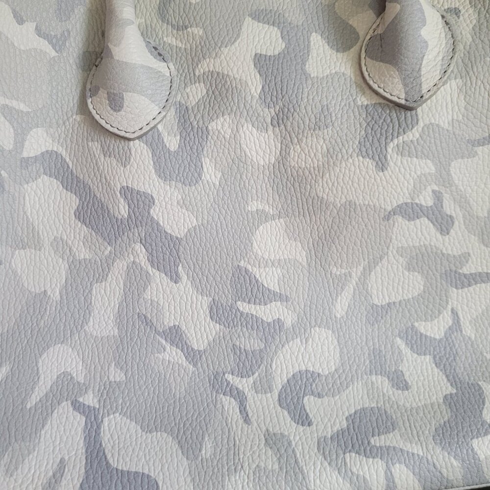 Mark & Graham Elisabetta Slouch Handbag in Camo - Picture 8 of 14